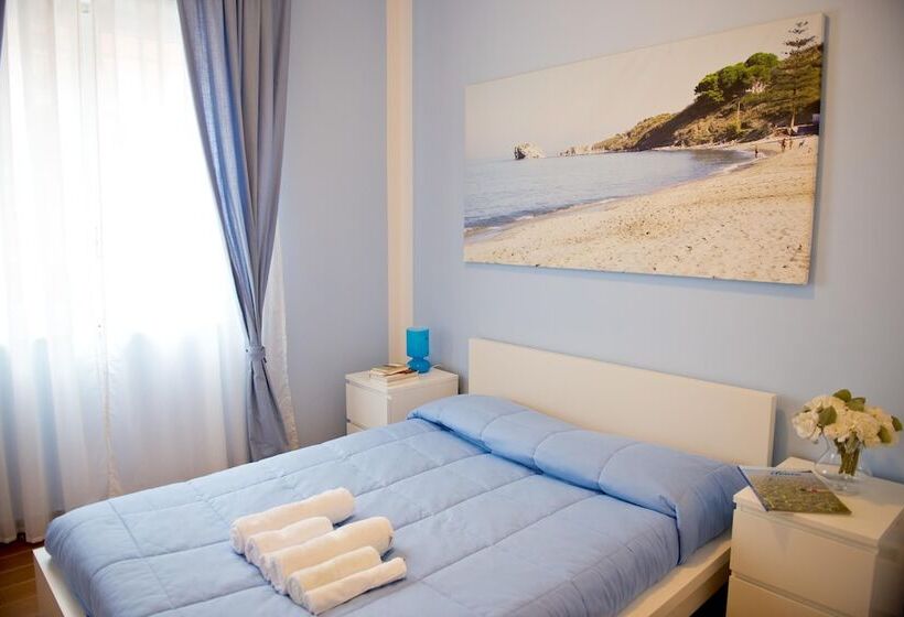 Отель I Delfini