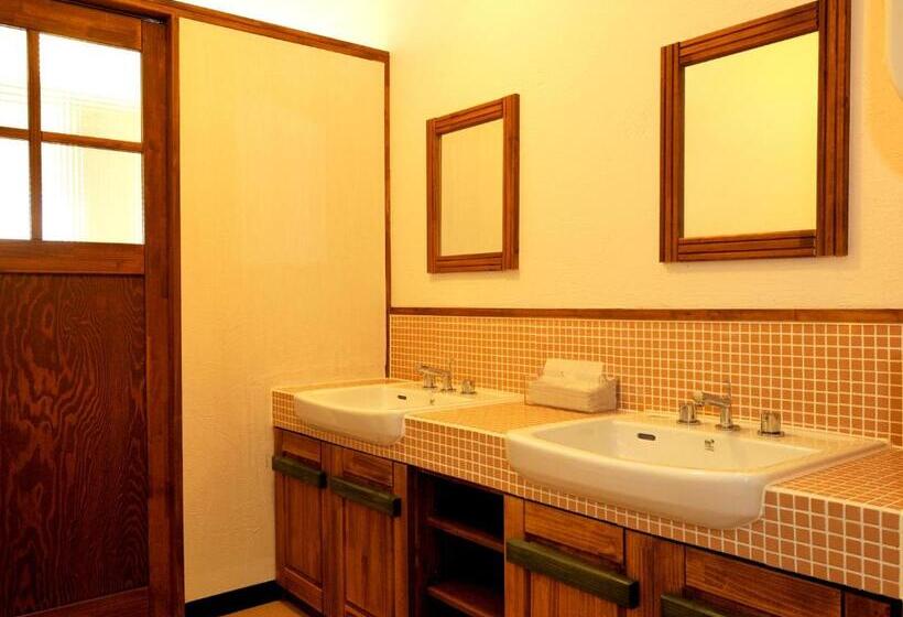 בית מלון כפרי Shiretoko Village