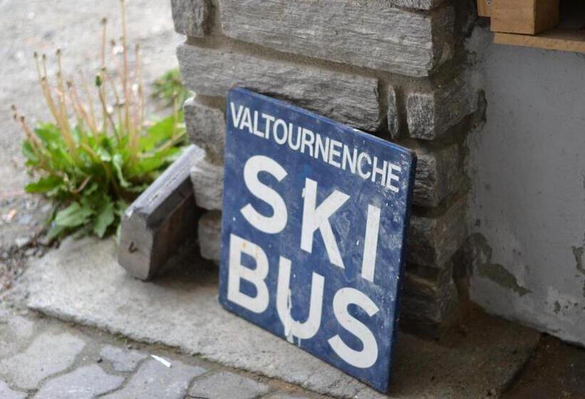 בית מלון כפרי L Millefiori Alpine Event Lodge