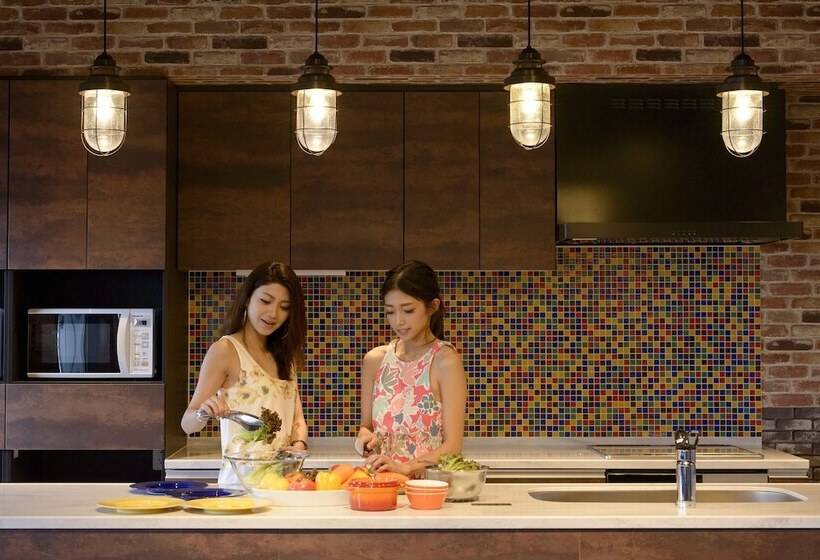 La Gent Hotel Okinawa Chatan Hotel And Hostel