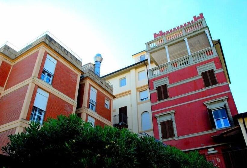 فندق Re Versiliana