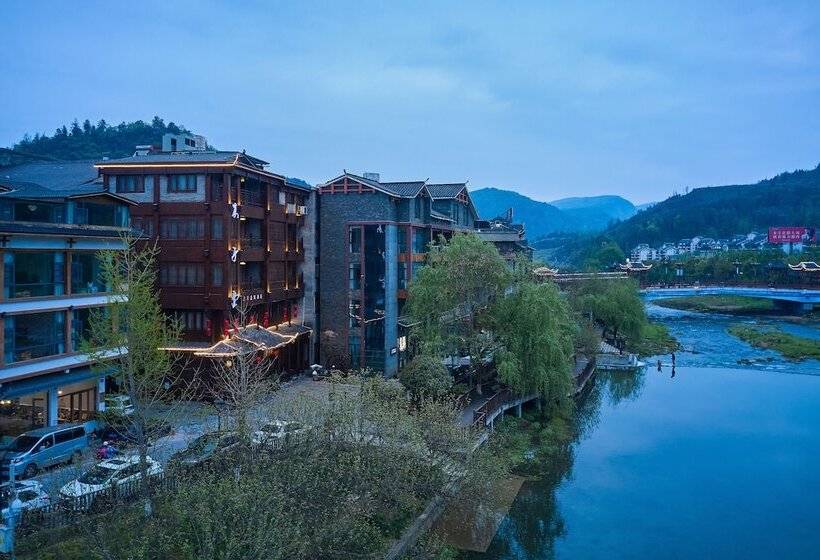 Отель Lee S Boutique Resort