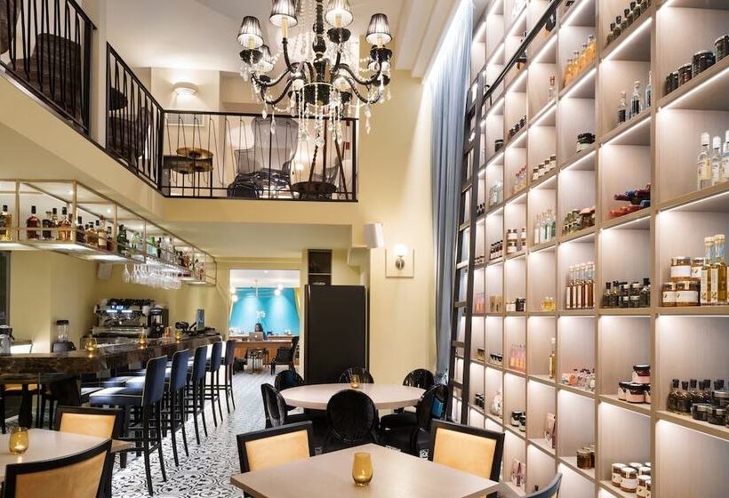 ホテル Legacy Gastro Suites