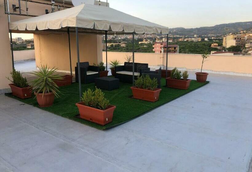 هتل L`essenza B&b