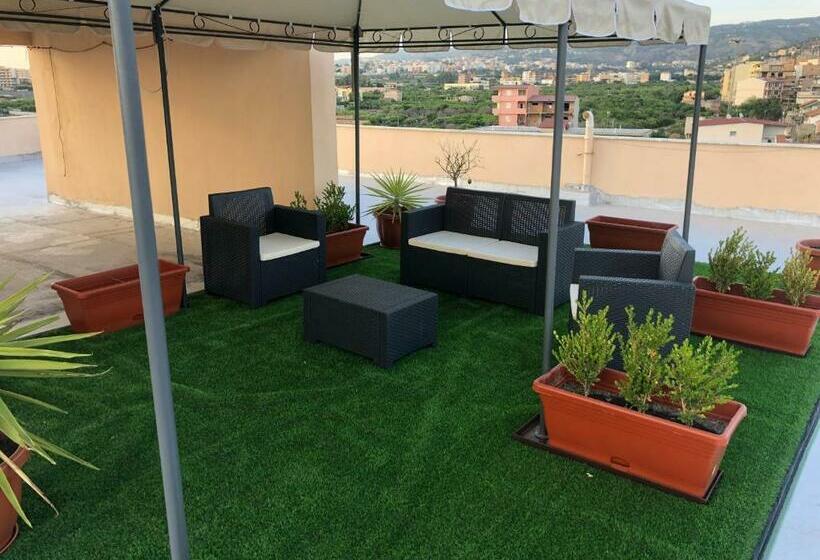 هتل L`essenza B&b