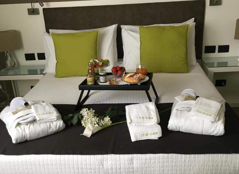 هتل L`essenza B&b