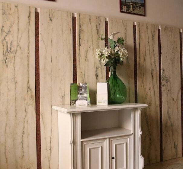 هتل L`essenza B&b