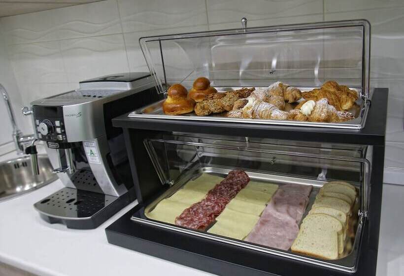 هتل L`essenza B&b