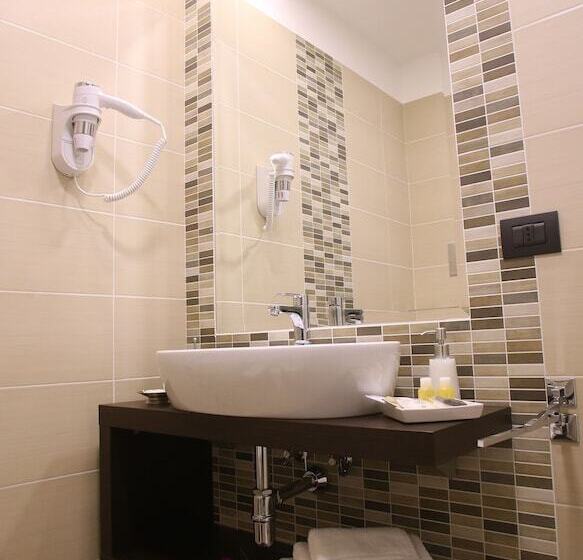 هتل L`essenza B&b