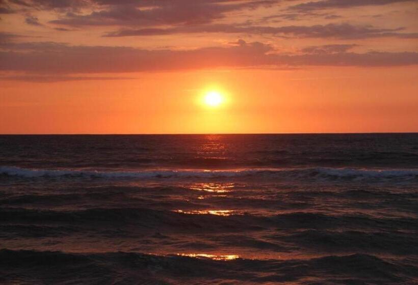 هتل P&m Final Option Beach Resort