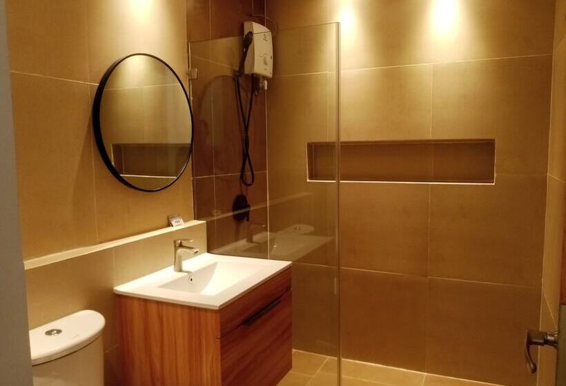 Отель Paras Inn Boracay