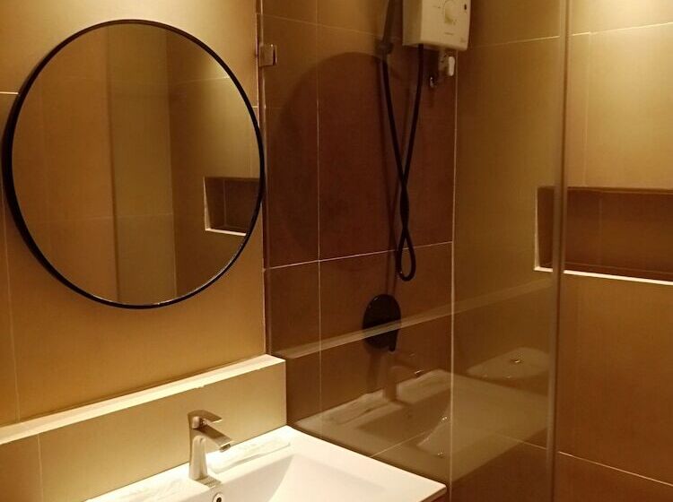 Отель Paras Inn Boracay