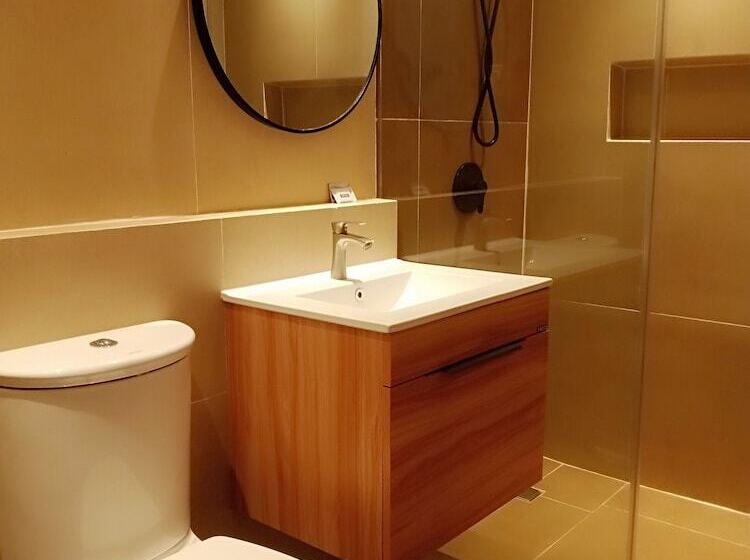 Отель Paras Inn Boracay