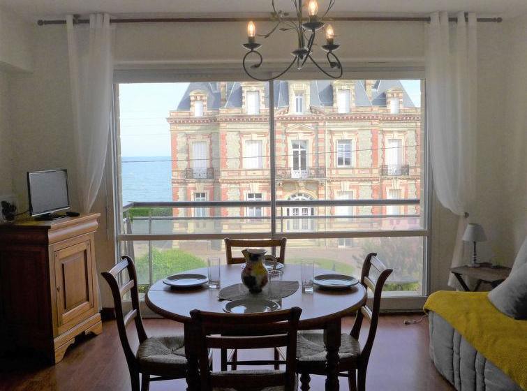 Отель Prince Albert