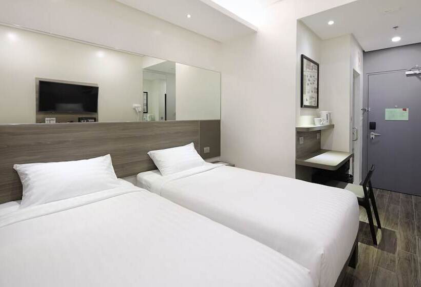 בית מלון כפרי Red Planet Cubao Aurora Boulevard