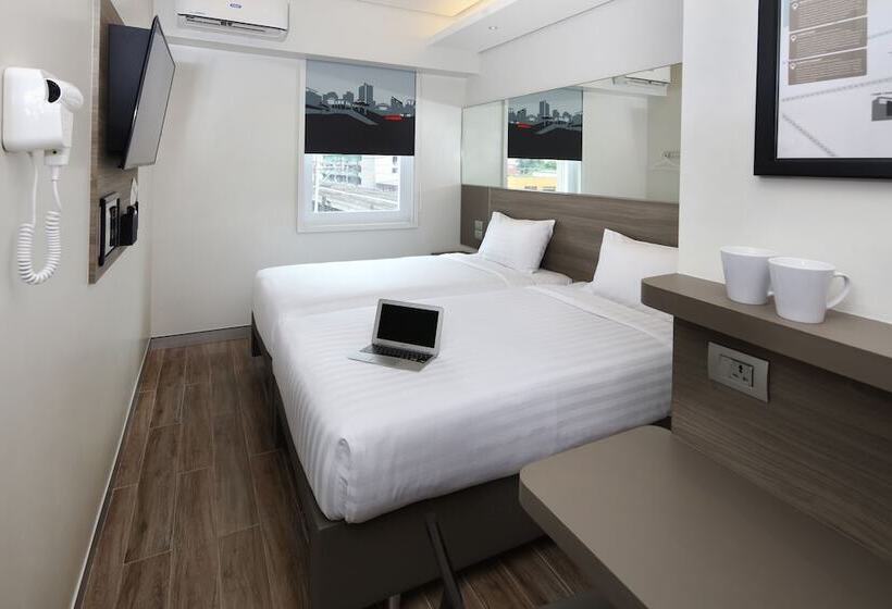 בית מלון כפרי Red Planet Cubao Aurora Boulevard