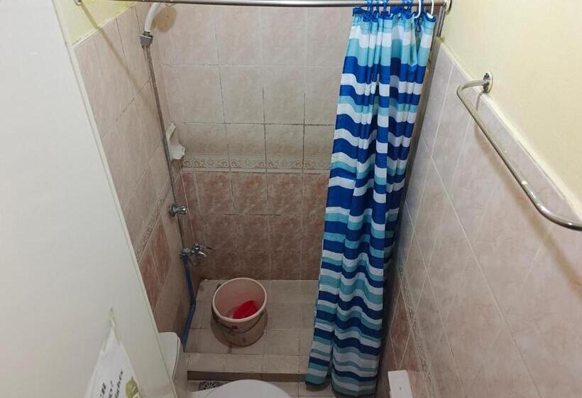 فندق Luna Netflix Chill Jomckayl Apartelle