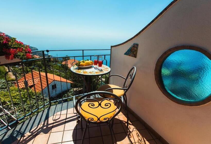 Отель Roccia Fiorita