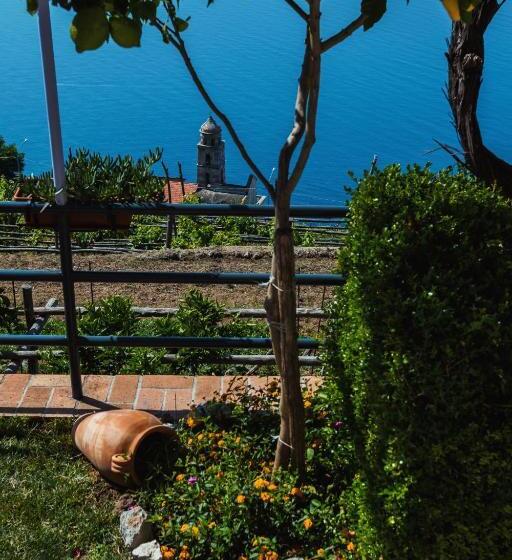 Отель Roccia Fiorita