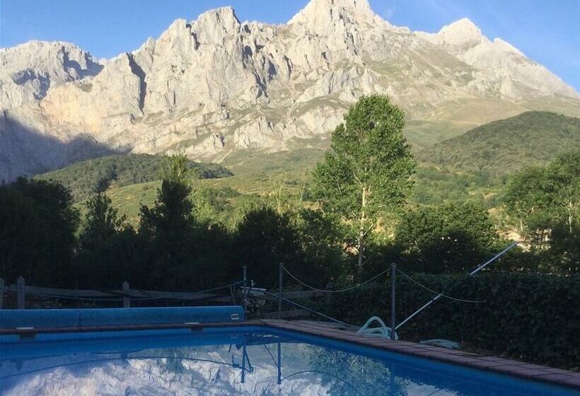 호텔 Rural Picos De Europa