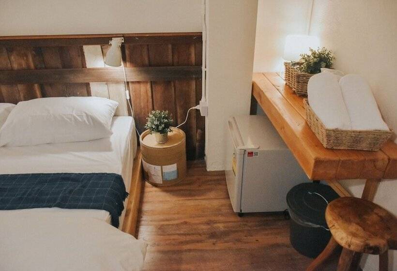 هتل Sattahiptale Boutique Guesthouse & Hostel