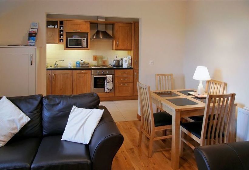 Отель Stable Court