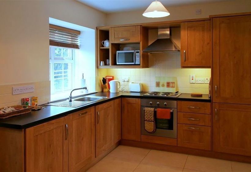 Отель Stable Court