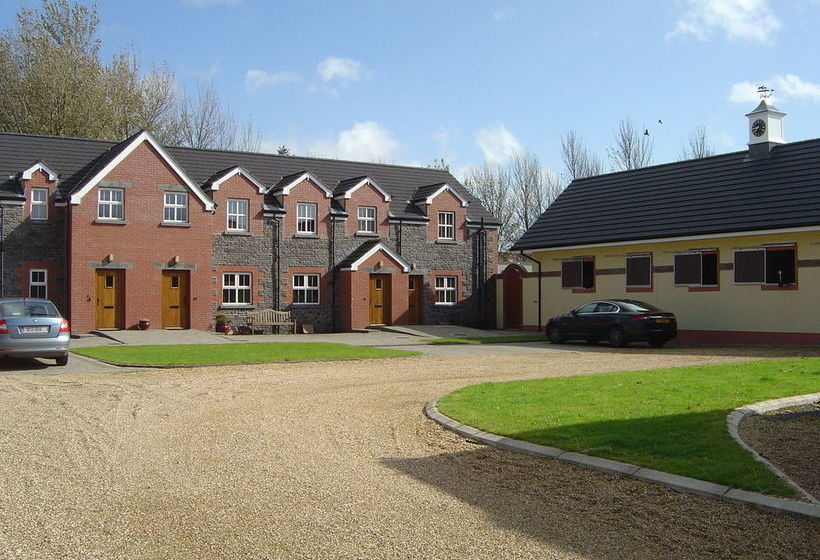 Отель Stable Court