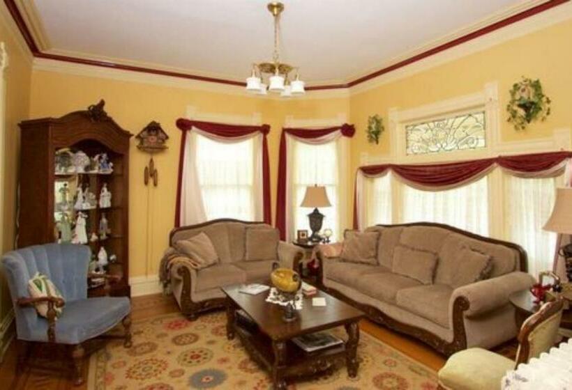 בית מלון כפרי Sylvia's Irish Inn