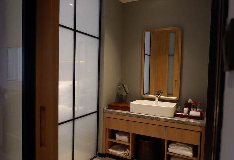 فندق The Lucid Resort