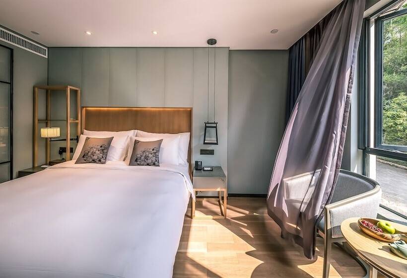 فندق The Lucid Resort