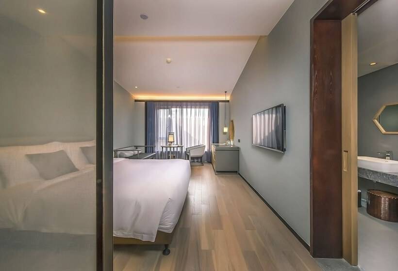 فندق The Lucid Resort