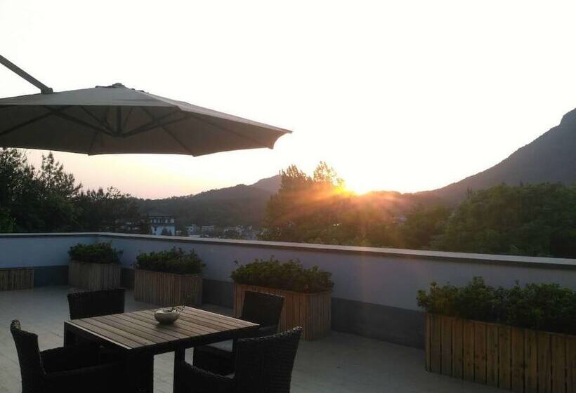 فندق The Lucid Resort