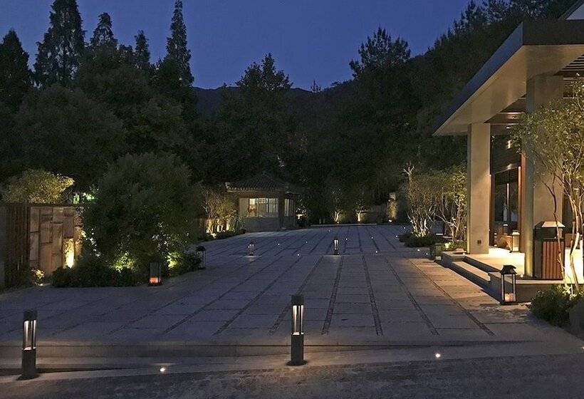 בית מלון כפרי The Lucid Resort