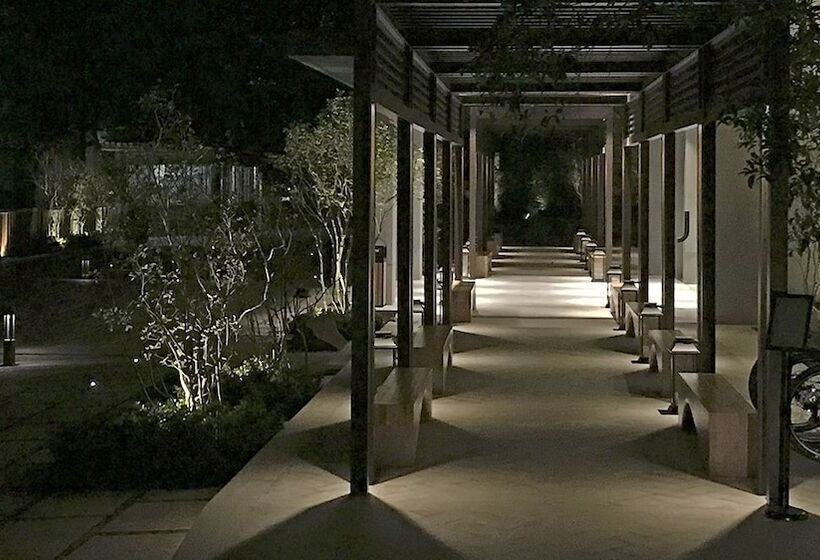 فندق The Lucid Resort