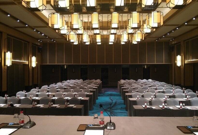 فندق The Lucid Resort