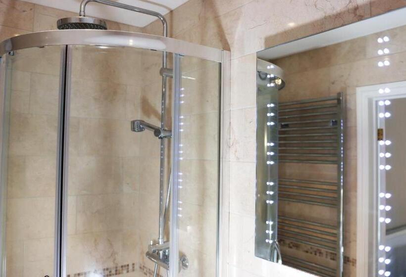 酒店 The Tollemache Arms