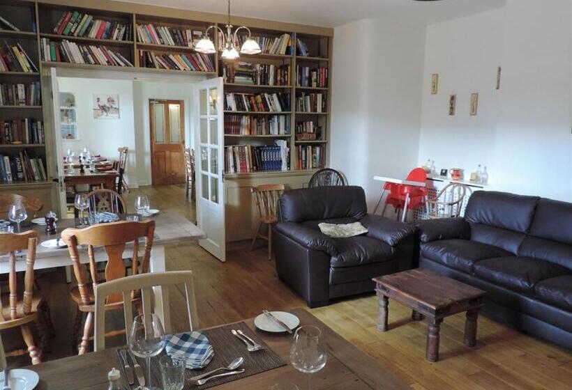 酒店 The Tollemache Arms