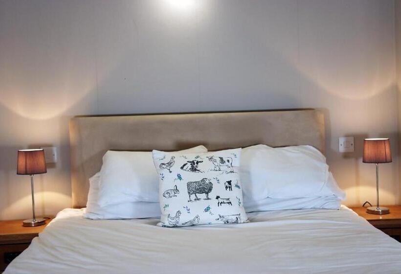 酒店 The Tollemache Arms