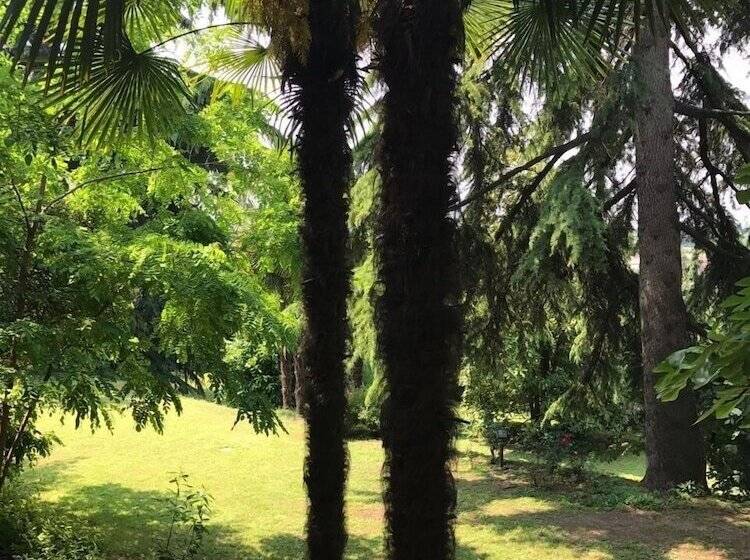 فندق Villa House And Garden B&b