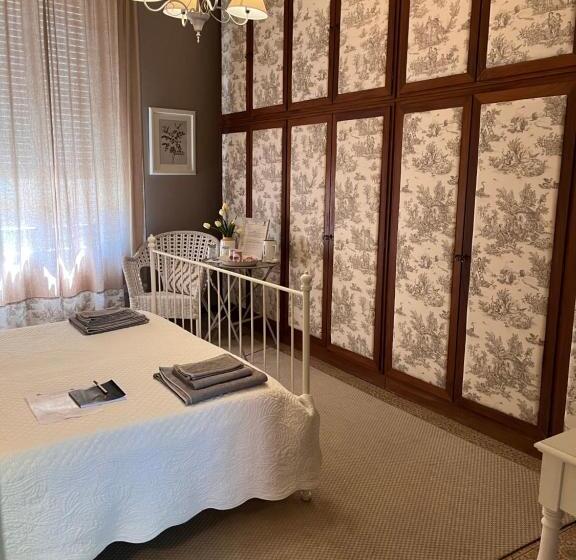 فندق Villa House And Garden B&b