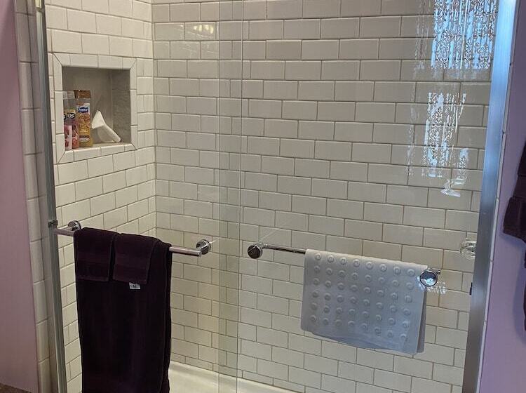 فندق Vineyard Mansion B&b