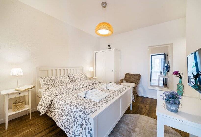 בית מלון כפרי White Rooms