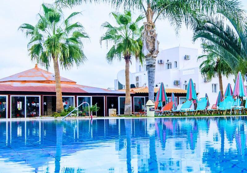 Yiannis Manos Hotel Resort