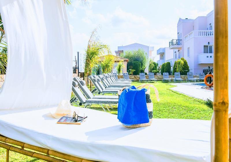 Yiannis Manos Hotel Resort