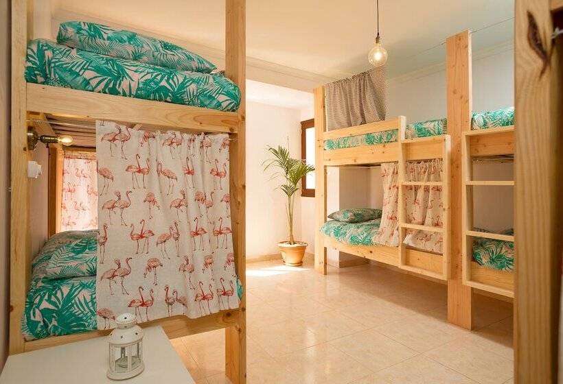 La Ventana Azul Surf Hostel