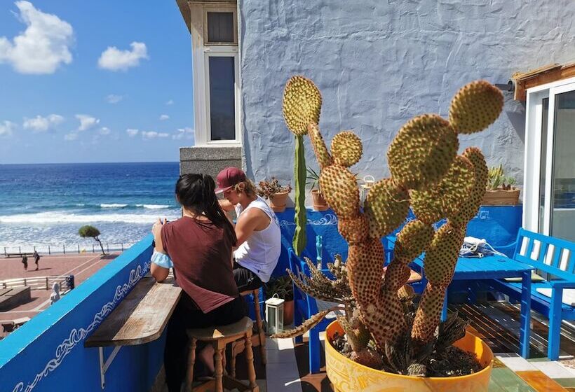 La Ventana Azul Surf Hostel