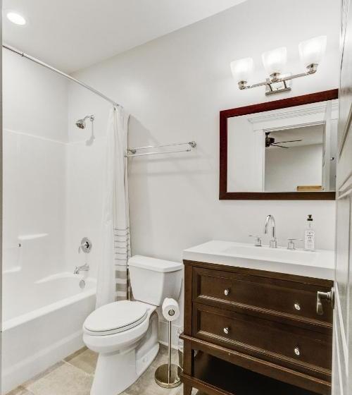 酒店 493 King Two Bedroom Suites