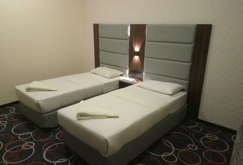 Melody Queen Hotel By Aura