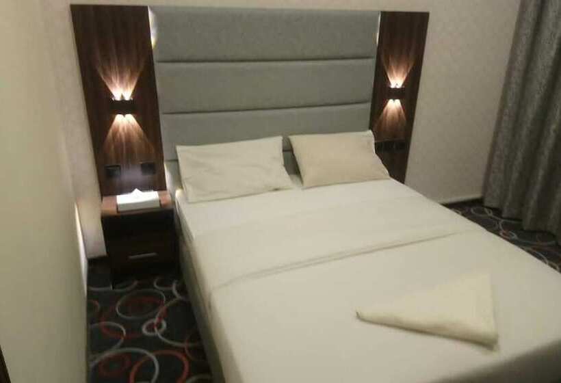 Melody Queen Hotel By Aura